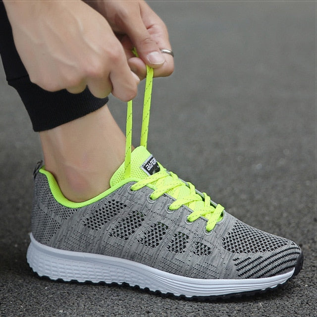 CASUAL SNEAKERS