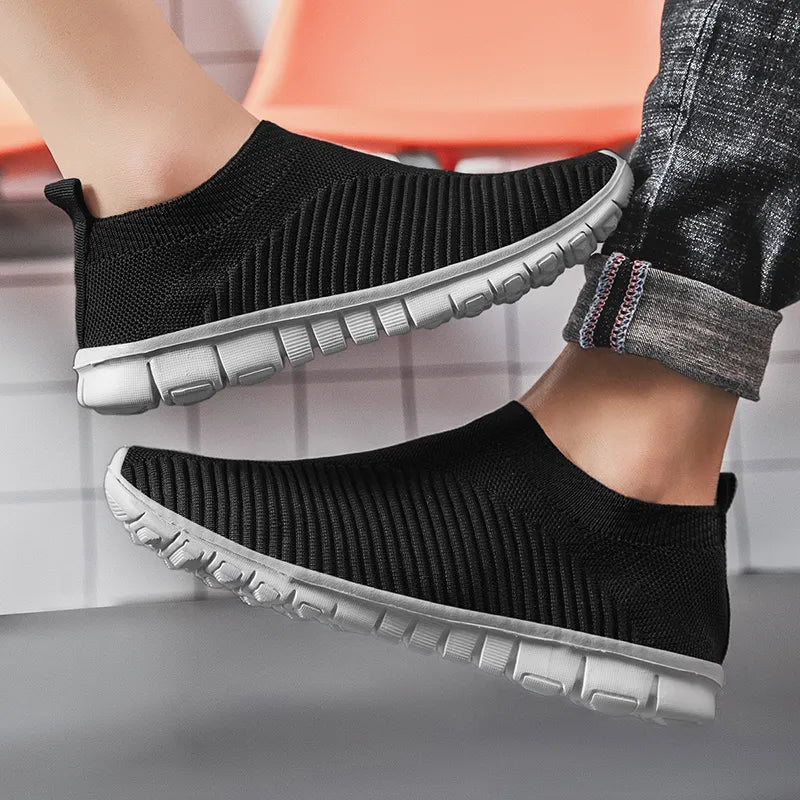 Mesh Men Loafers Summer Breathable Casual Shoes Lightweight Sneakers Men Non-slip Running Shoes Slip-on Couples Leisure Shoes